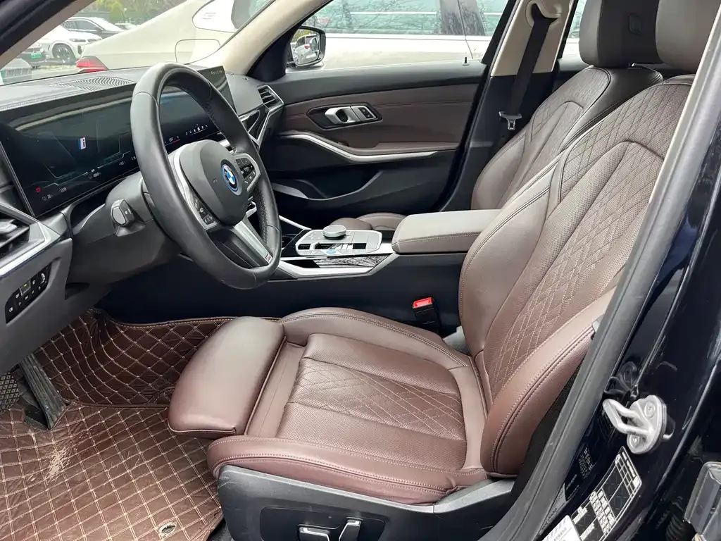BMW i3 — фото 7