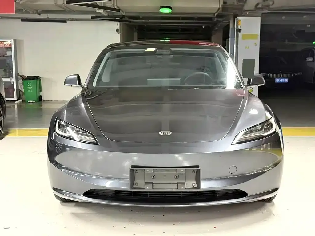 Tesla Model 3 — фото 3