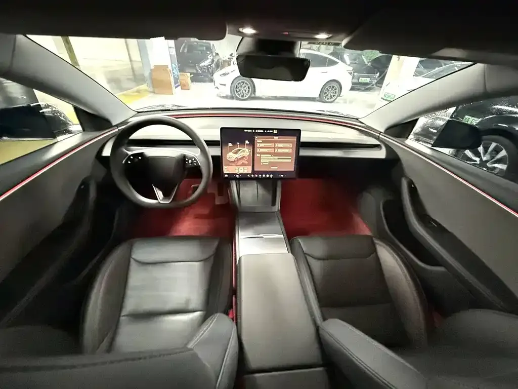 Tesla Model 3 — фото 6