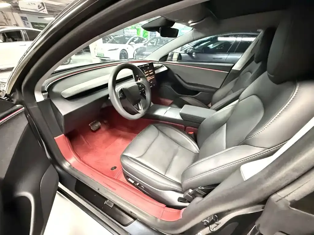 Tesla Model 3 — фото 5