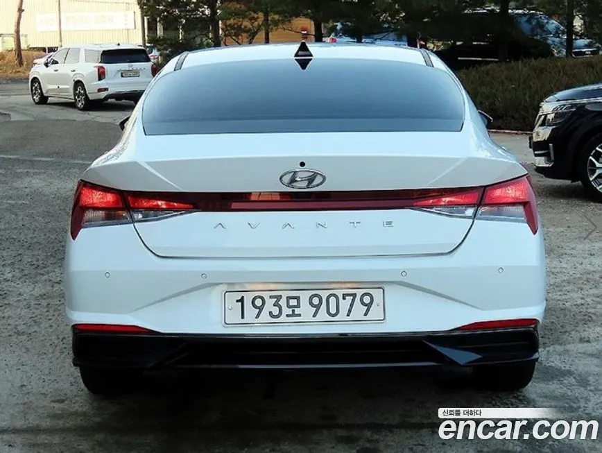 Hyundai AVANTE — фото 3