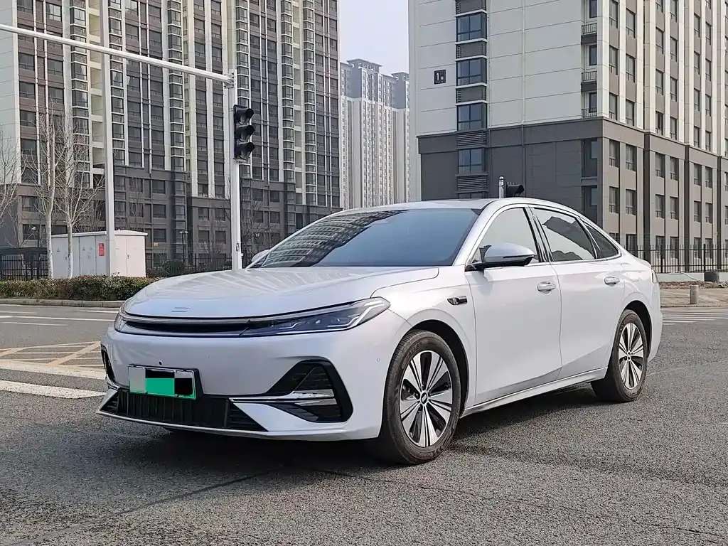 Geely 银河A7