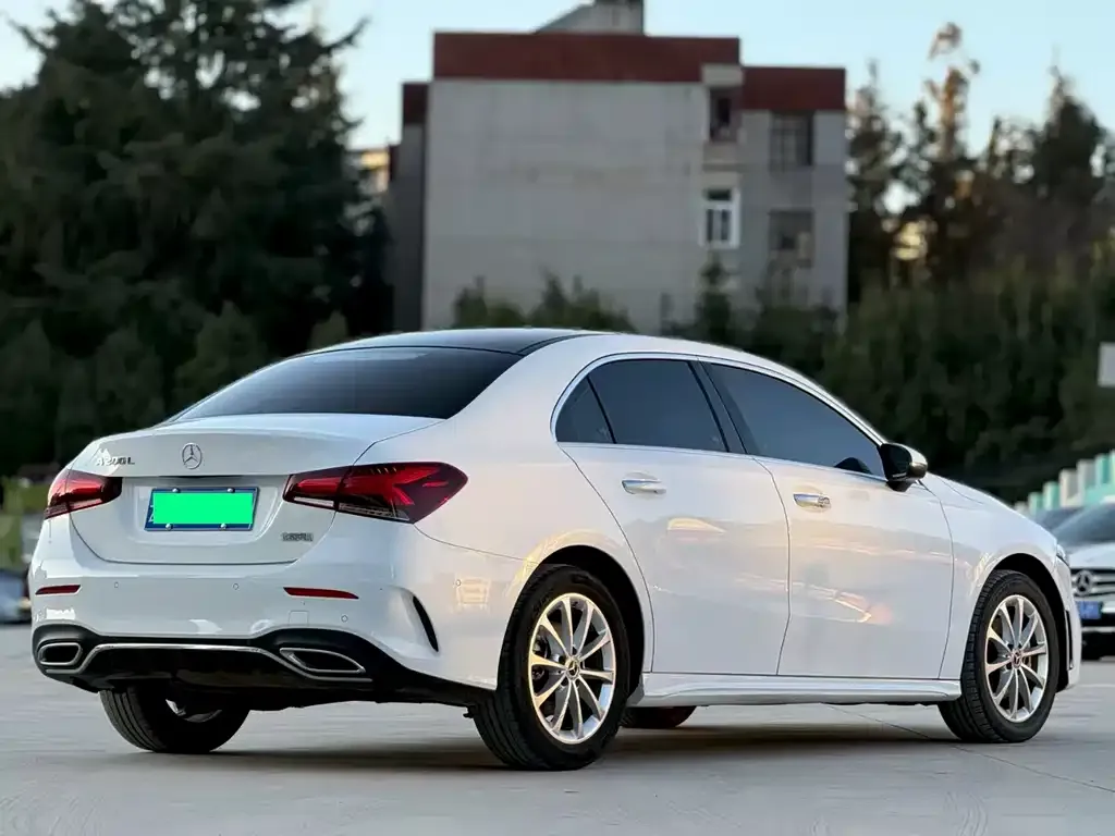 Mercedes-Benz A-Class — фото 8