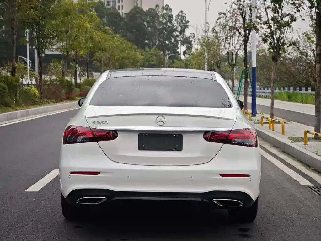 Mercedes-Benz E-Class (Import) — фото 3