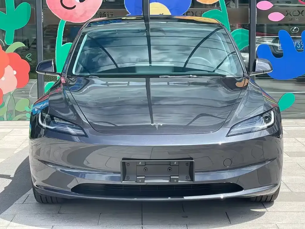 Tesla Model 3 — фото 5
