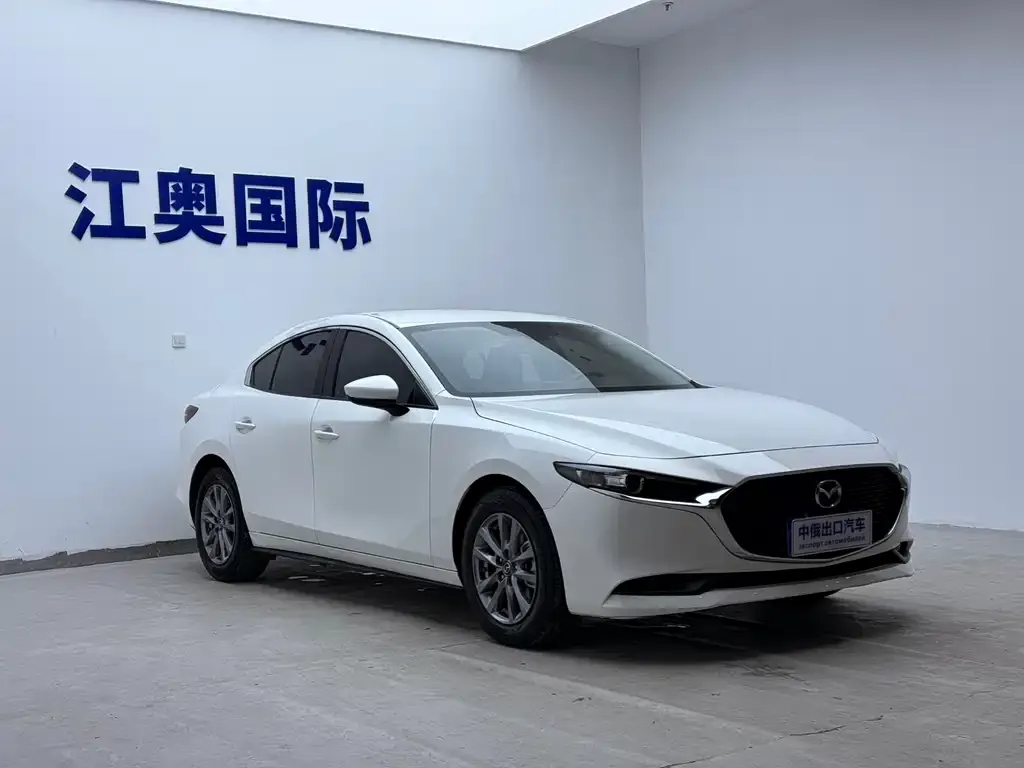 Mazda 3 Axela 2021 из CN, фото 2