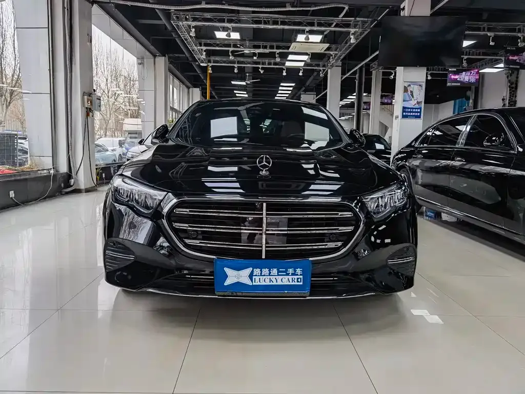 Mercedes-Benz E-Class 2025 из CN, фото 10
