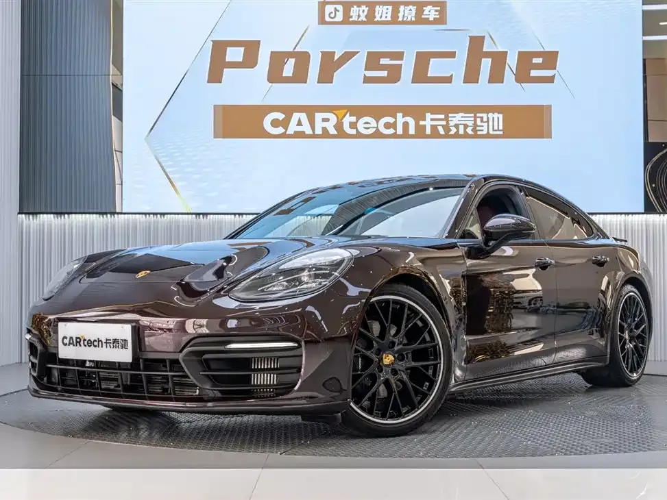 Porsche Panamera — фото 1