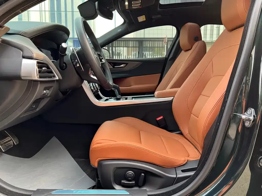 Jaguar XEL 2024 из CN, фото 3
