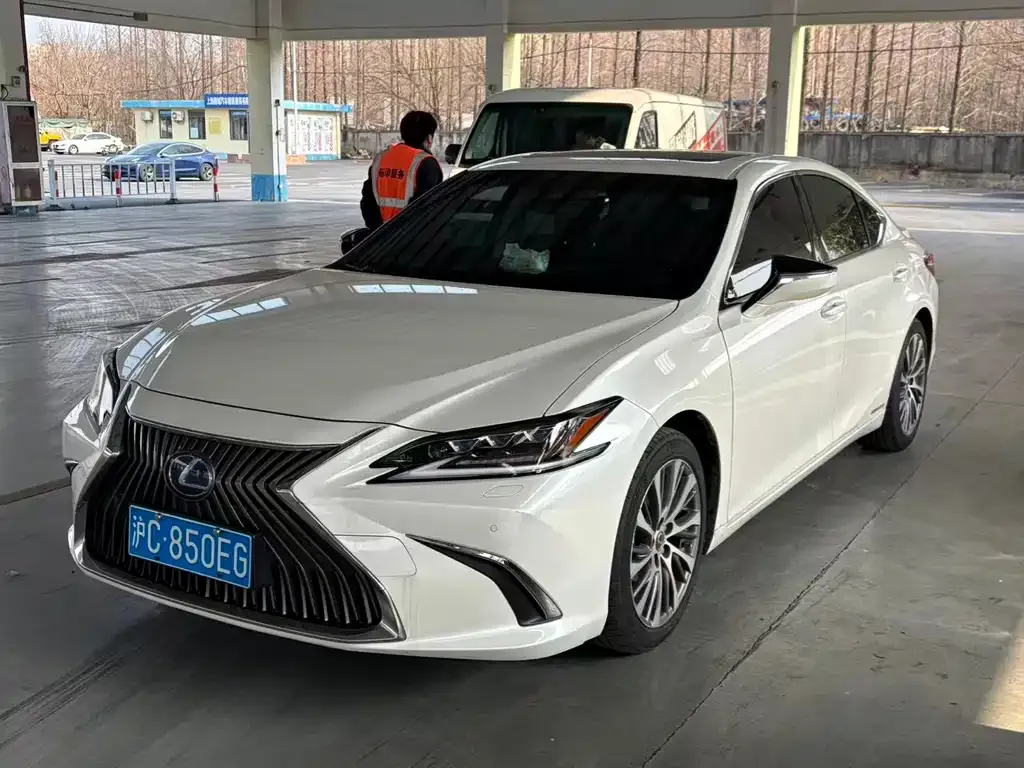Lexus ES 2021 из CN, фото 1