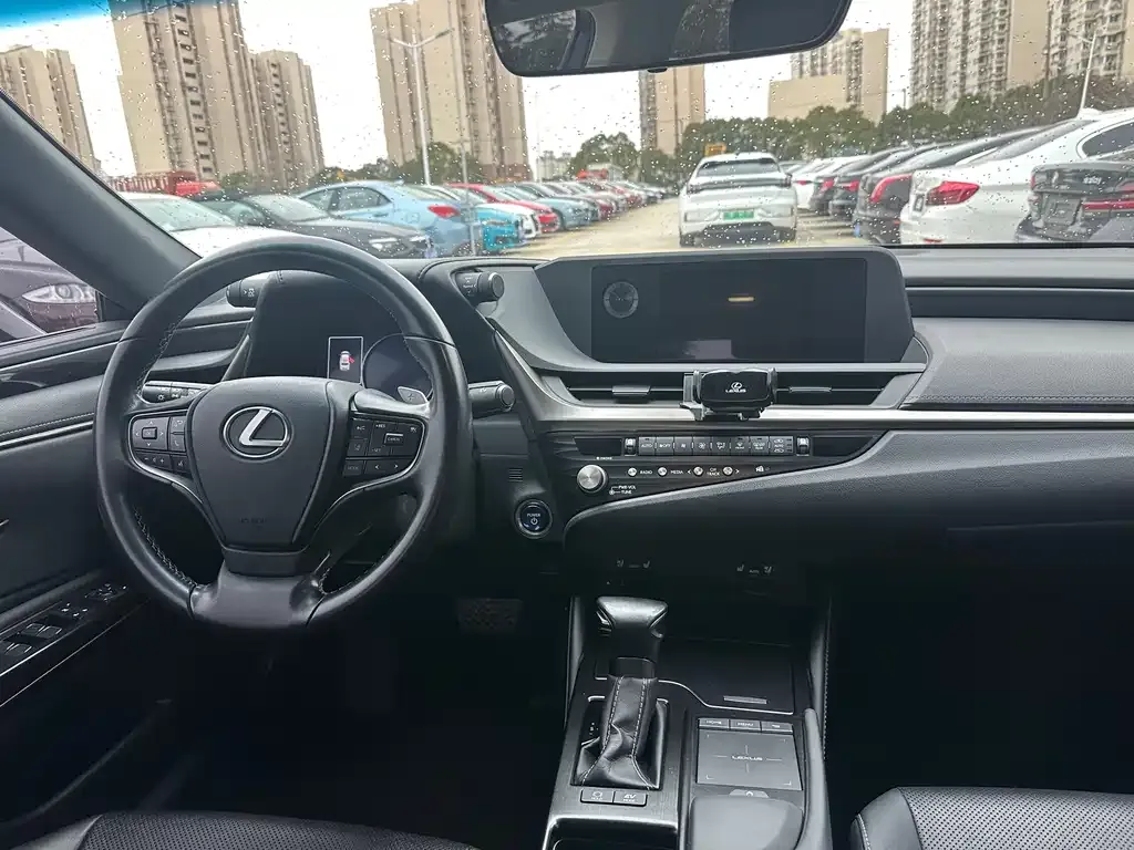 Lexus ES 2021 из CN, фото 9