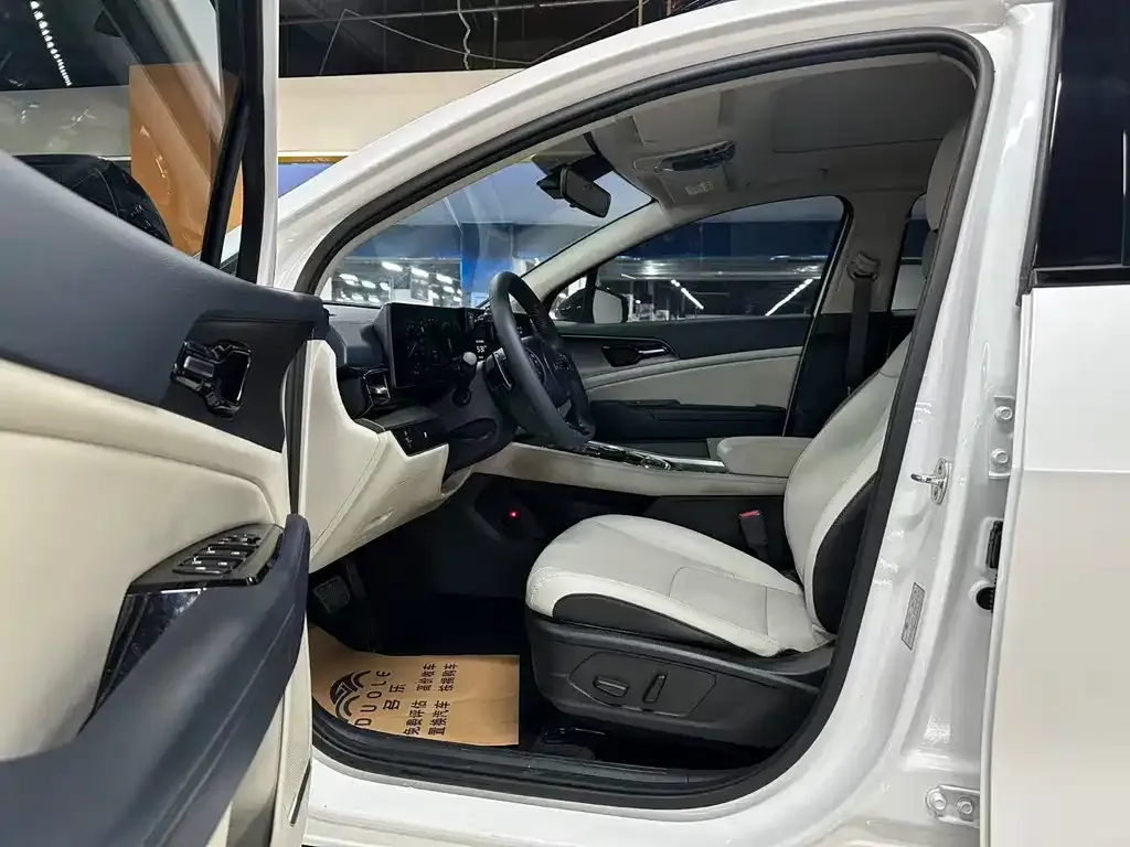 Kia Sportage 2023 из CN, фото 6