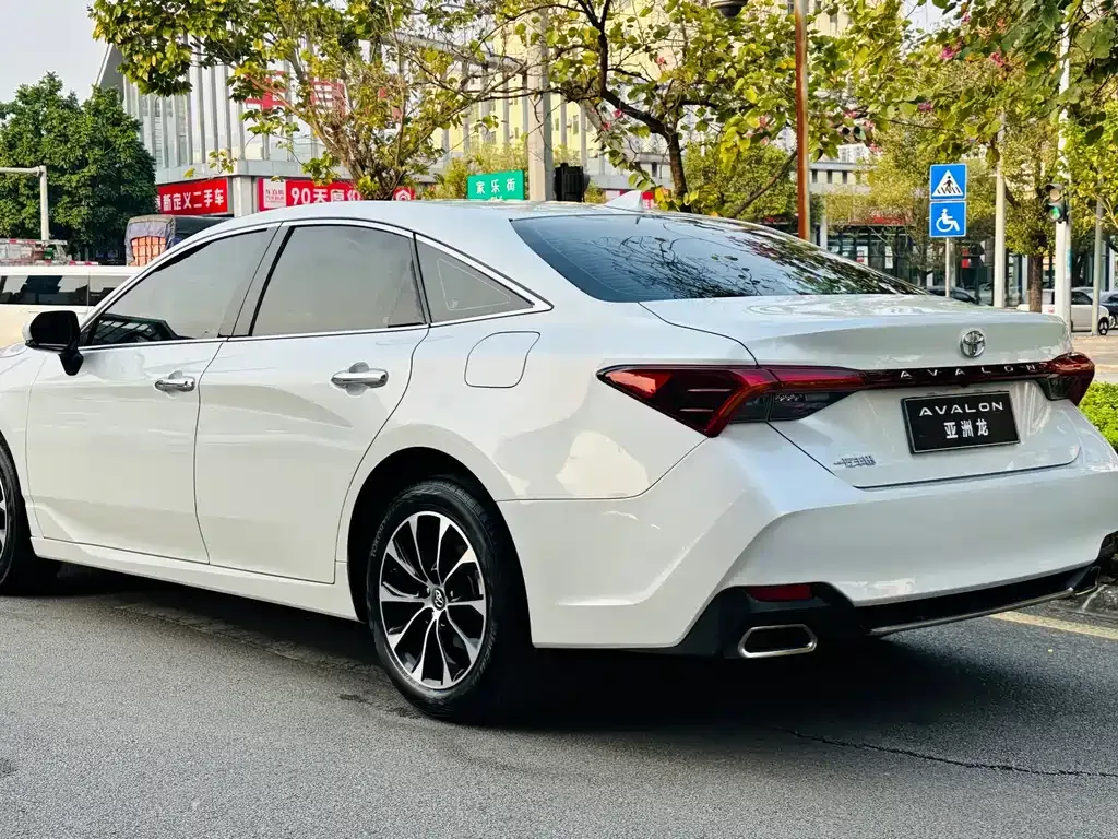 Toyota Avalon 2023 из CN, фото 9