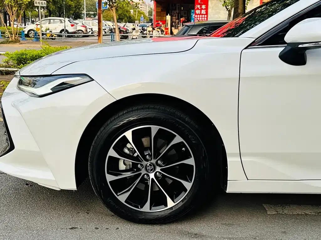 Toyota Avalon 2023 из CN, фото 3