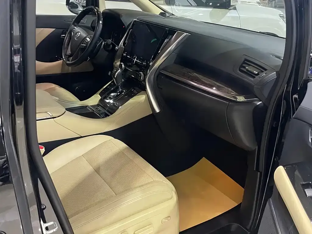 Toyota Alphard 2022 из CN, фото 7