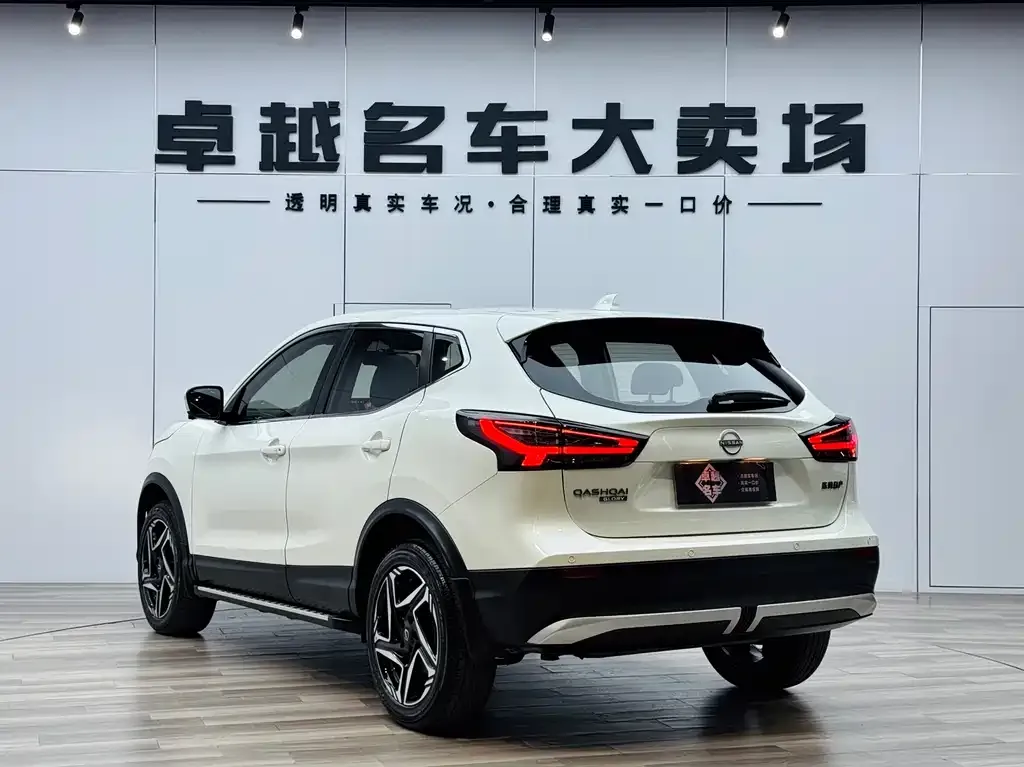 Nissan Qashqai — фото 10