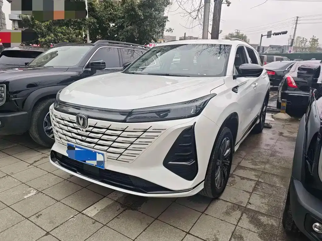 Changan CS75PLUS — фото 1