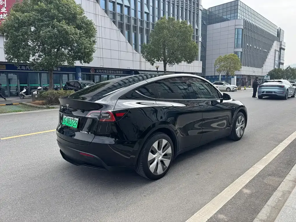 Tesla Model Y 2022 из CN, фото 2