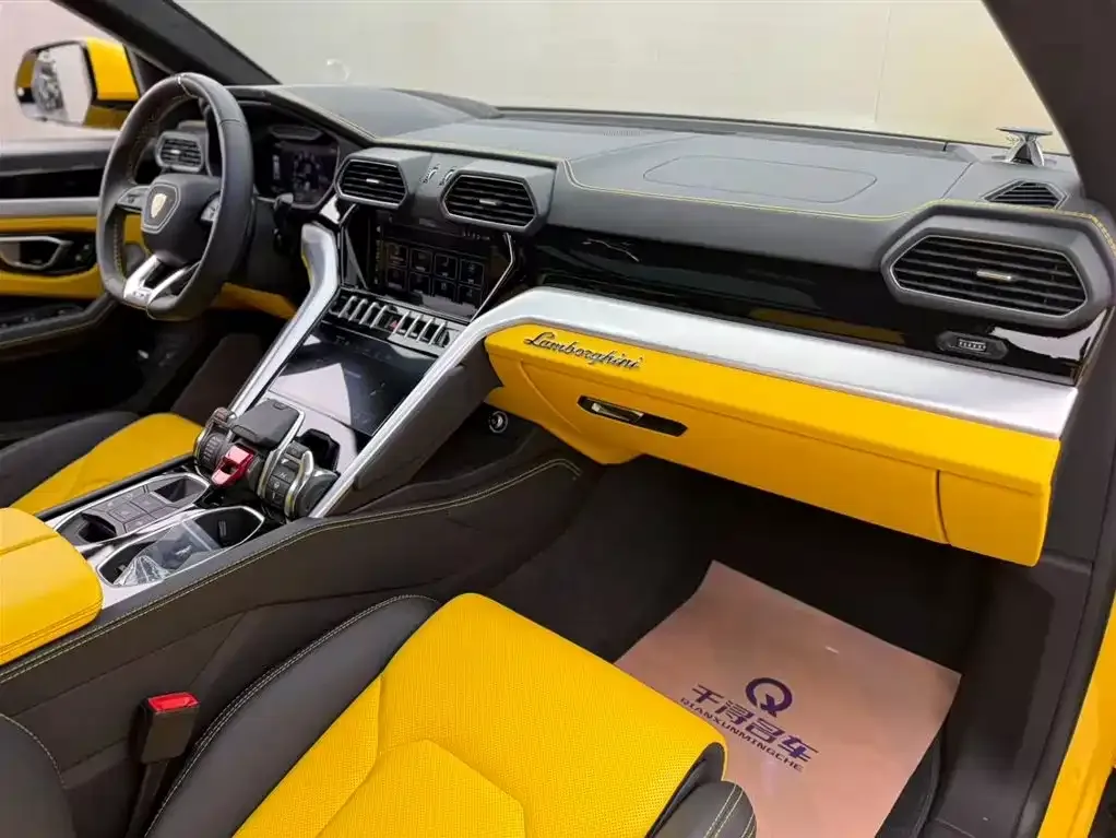 Lamborghini Urus — фото 10