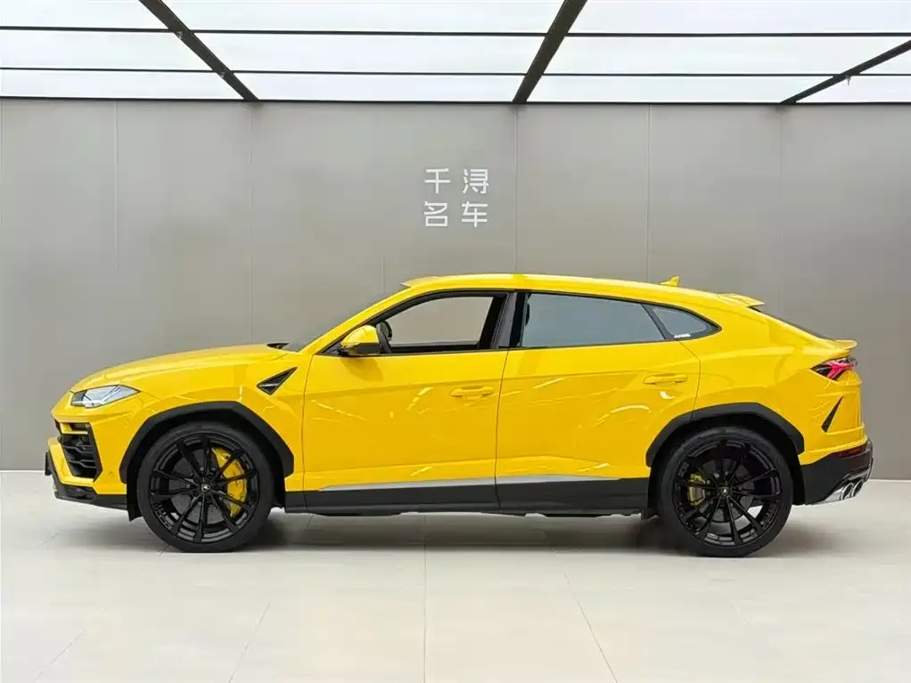 Lamborghini Urus — фото 8