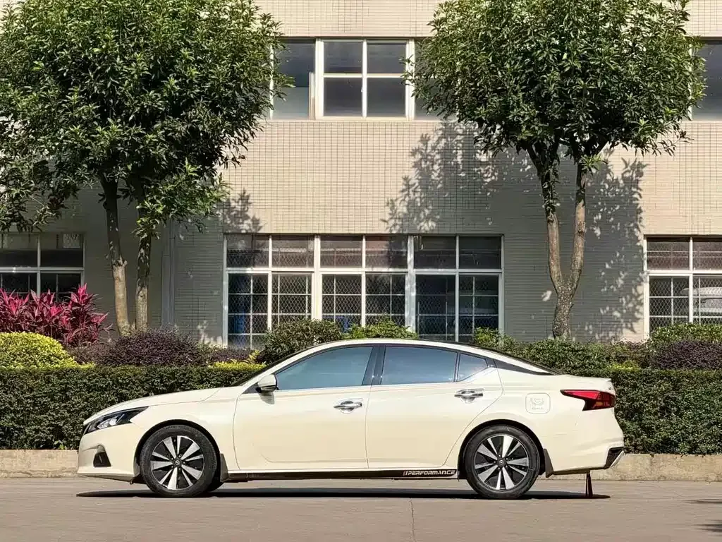 Nissan Teana — фото 7