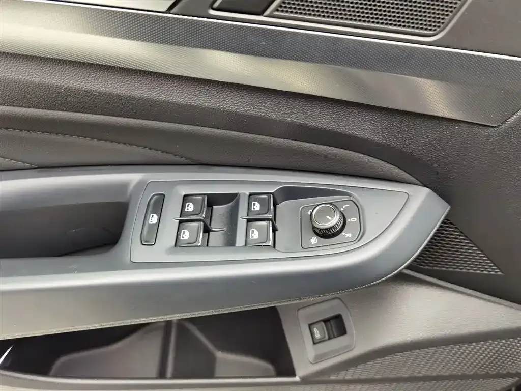 Volkswagen Passat — фото 5