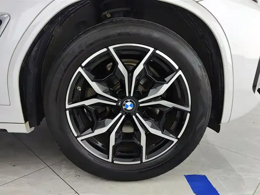 BMW X3 — фото 10