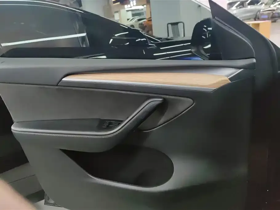 Tesla Model Y 2023 из CN, фото 3