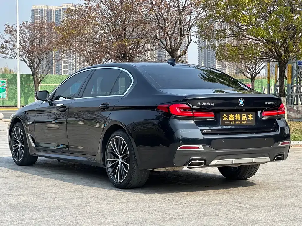 BMW 5 Series — фото 10