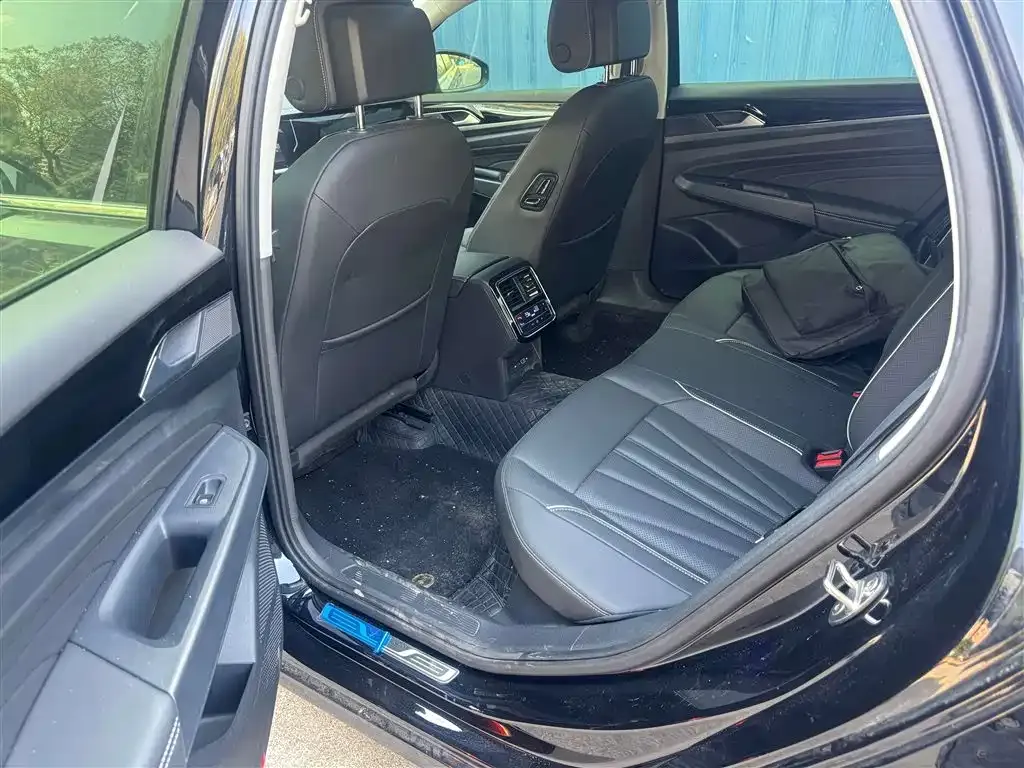Volkswagen Passat — фото 4