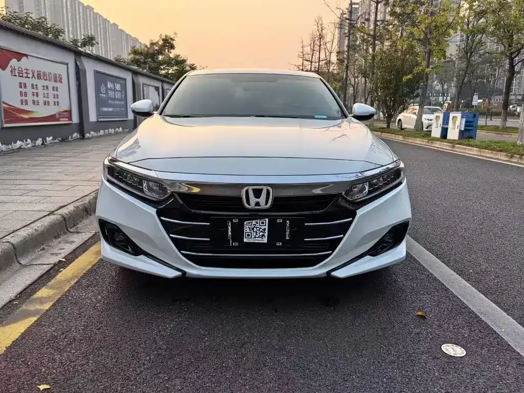 Honda Accord — фото 2