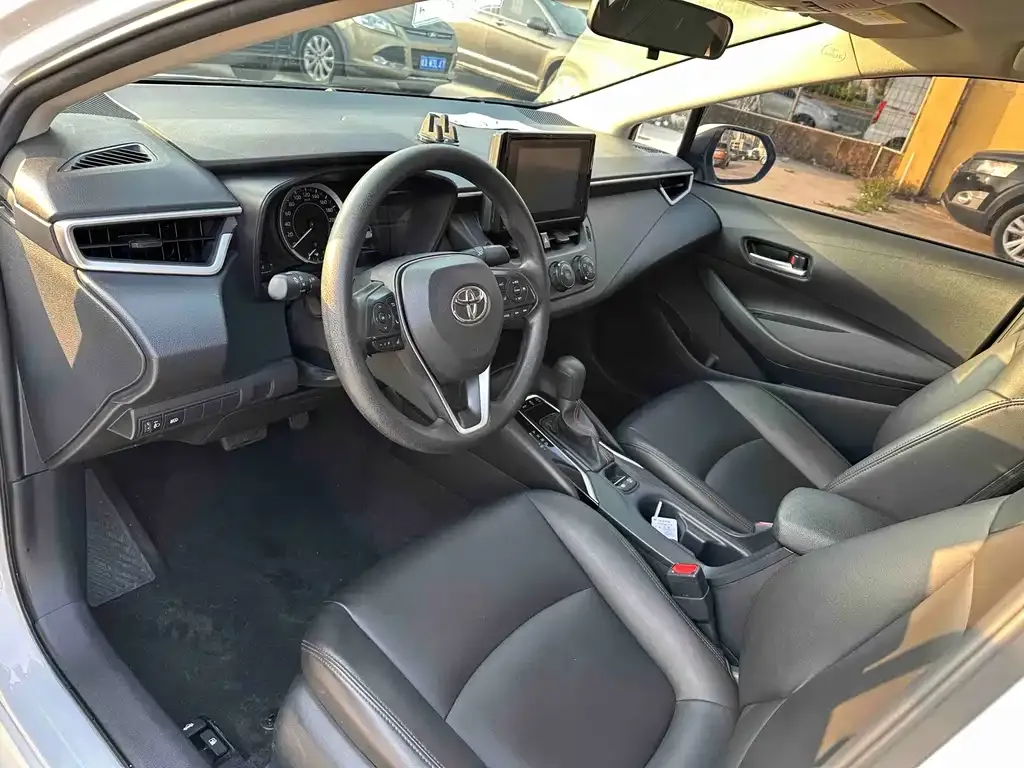 Toyota Corolla 2023 из CN, фото 4