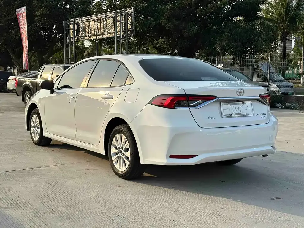 Toyota Corolla 2023 из CN, фото 5