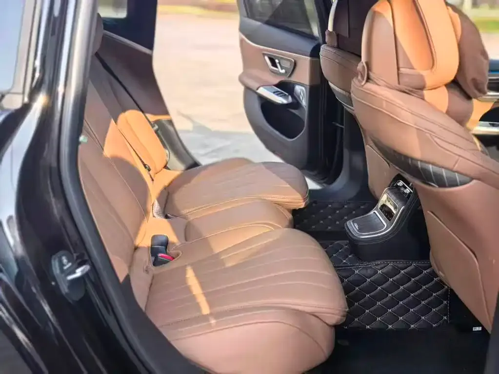 Mercedes-Benz E-Class — фото 5