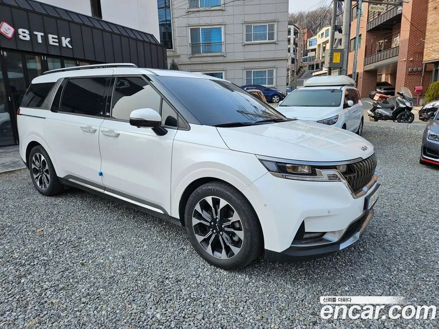 Kia Carnival — фото 10