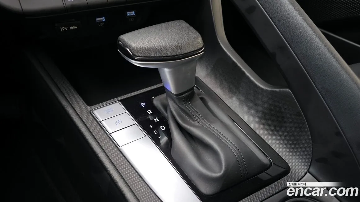 Hyundai AVANTE — фото 3