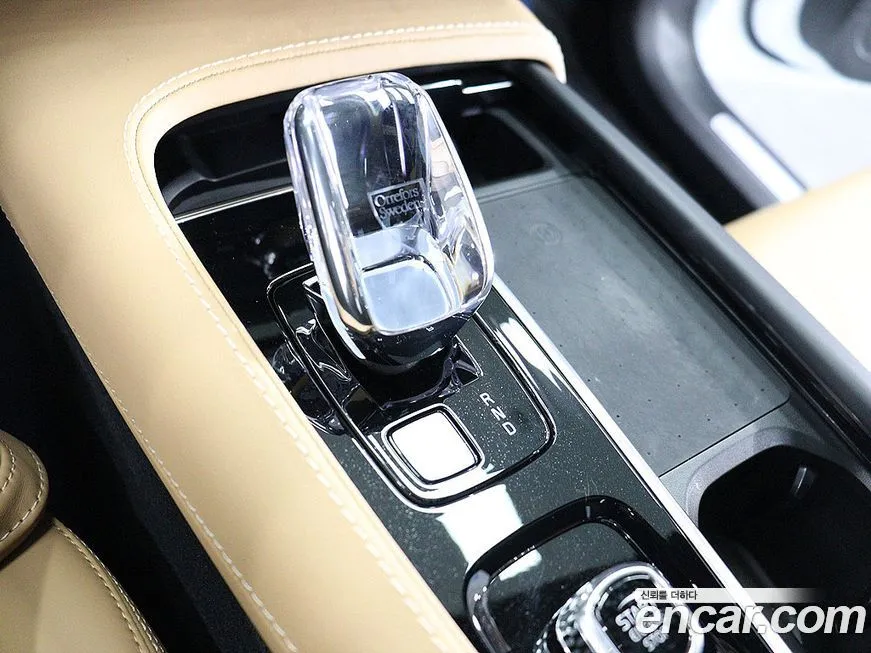 Volvo XC90 — фото 10