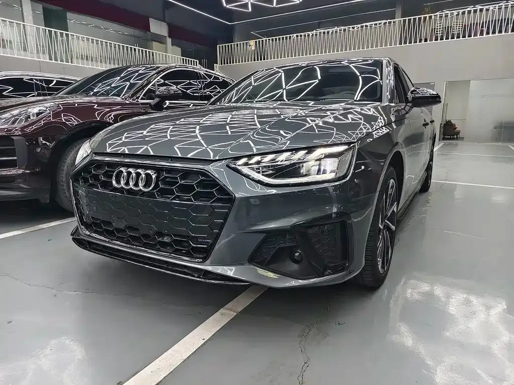 Audi A4L 2023 из CN, фото 1
