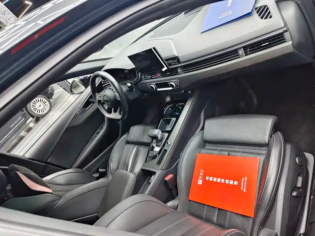 Audi A4L 2023 из CN, фото 2