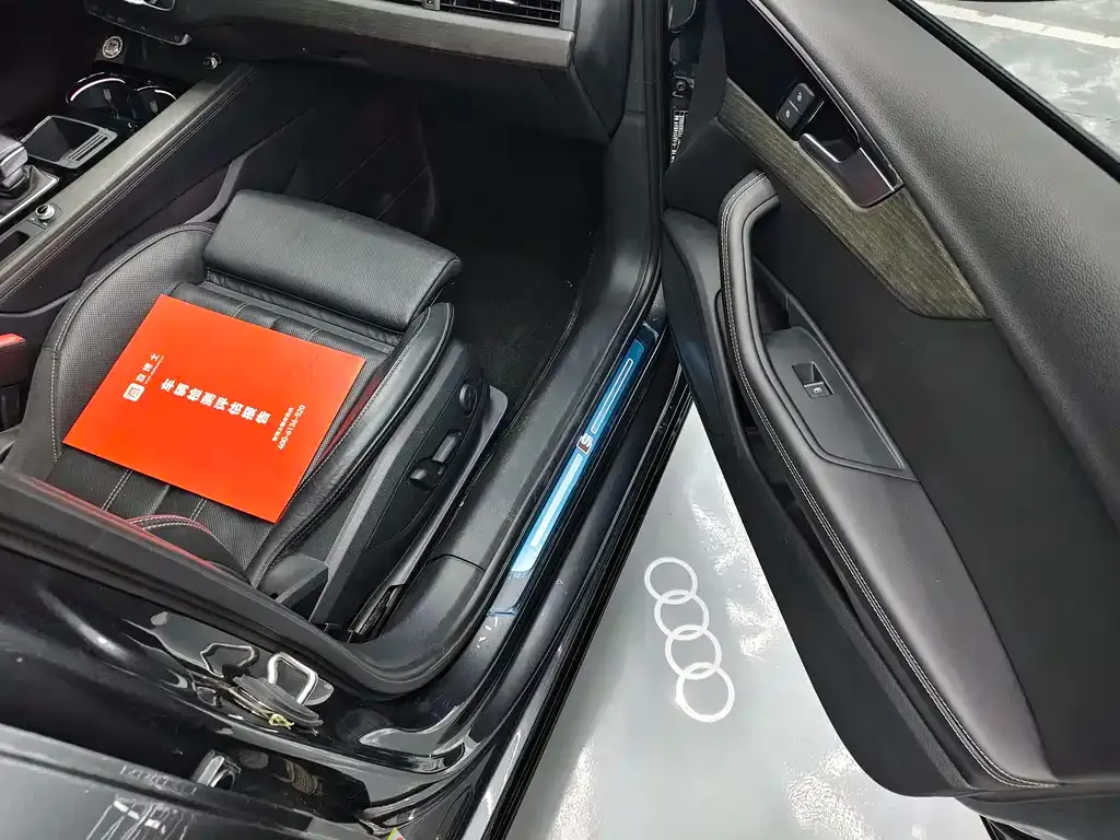 Audi A4L 2023 из CN, фото 9