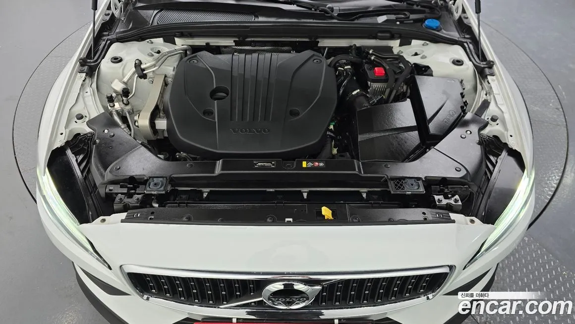 Volvo V60 2021 из KR, фото 8