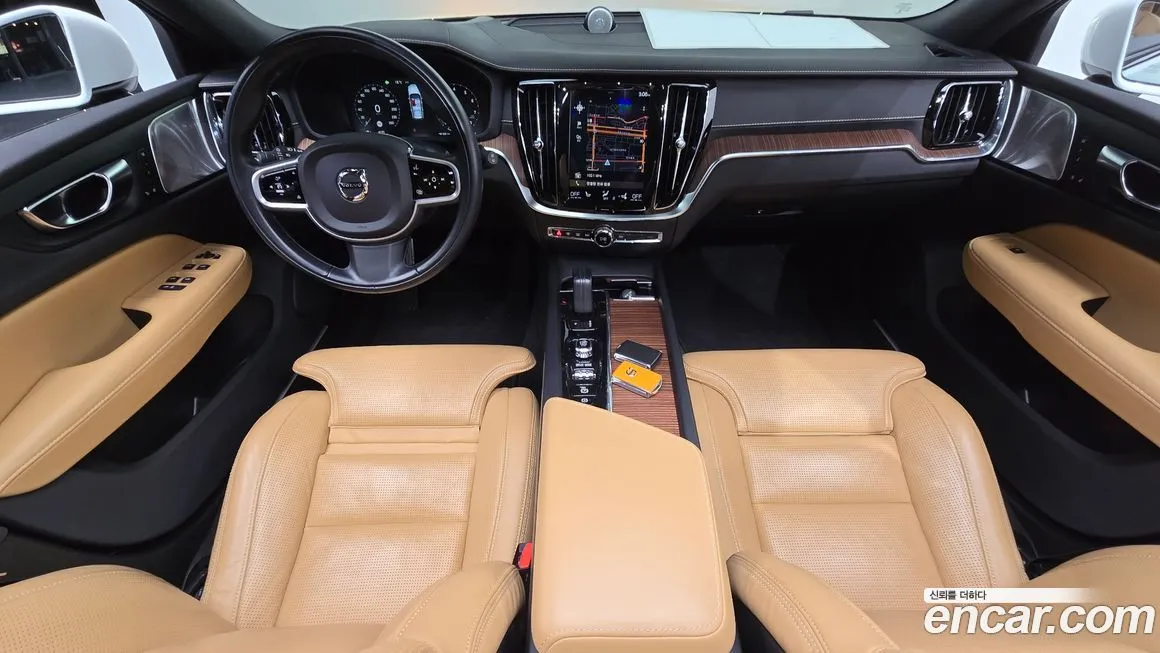 Volvo V60 2021 из KR, фото 6