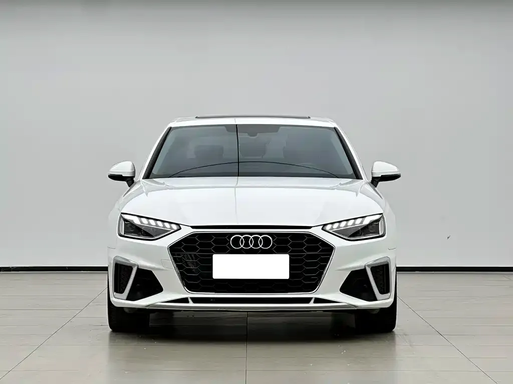 Audi A4L 2023 из CN, фото 6