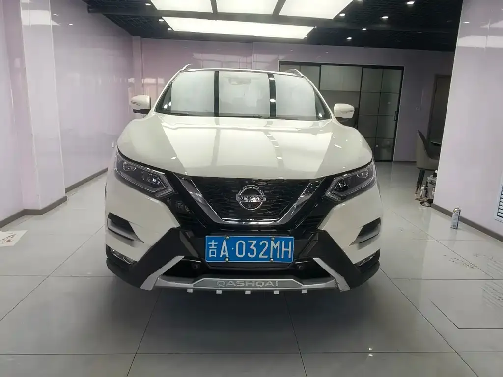Nissan Qashqai 2022 из CN, фото 2