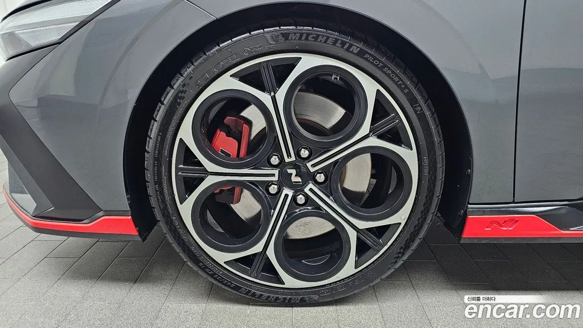 Hyundai AVANTE — фото 4