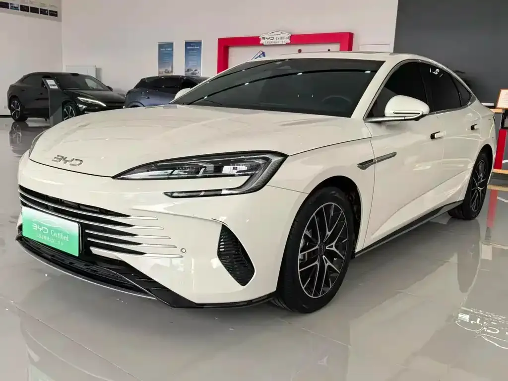 BYD Seal — фото 1