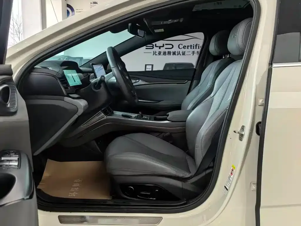 BYD Seal — фото 4
