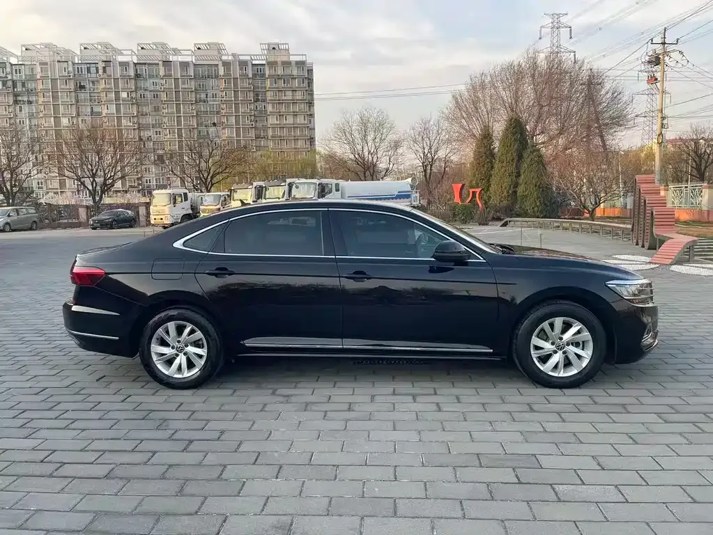 Volkswagen Passat — фото 4