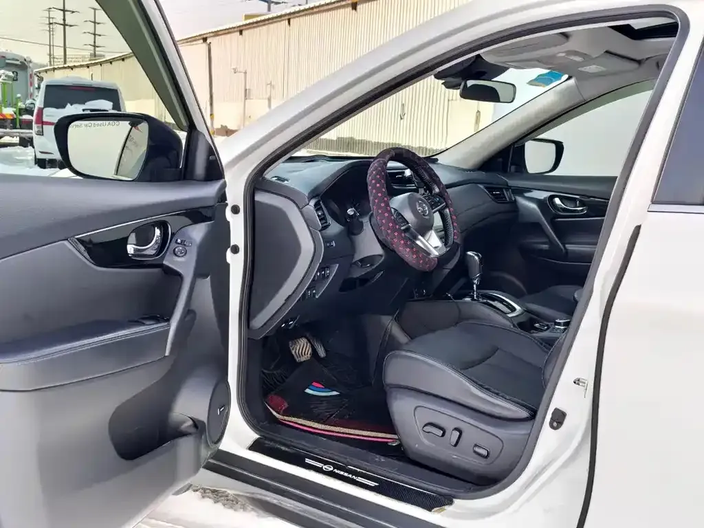 Nissan X-Trail 2021 из CN, фото 3