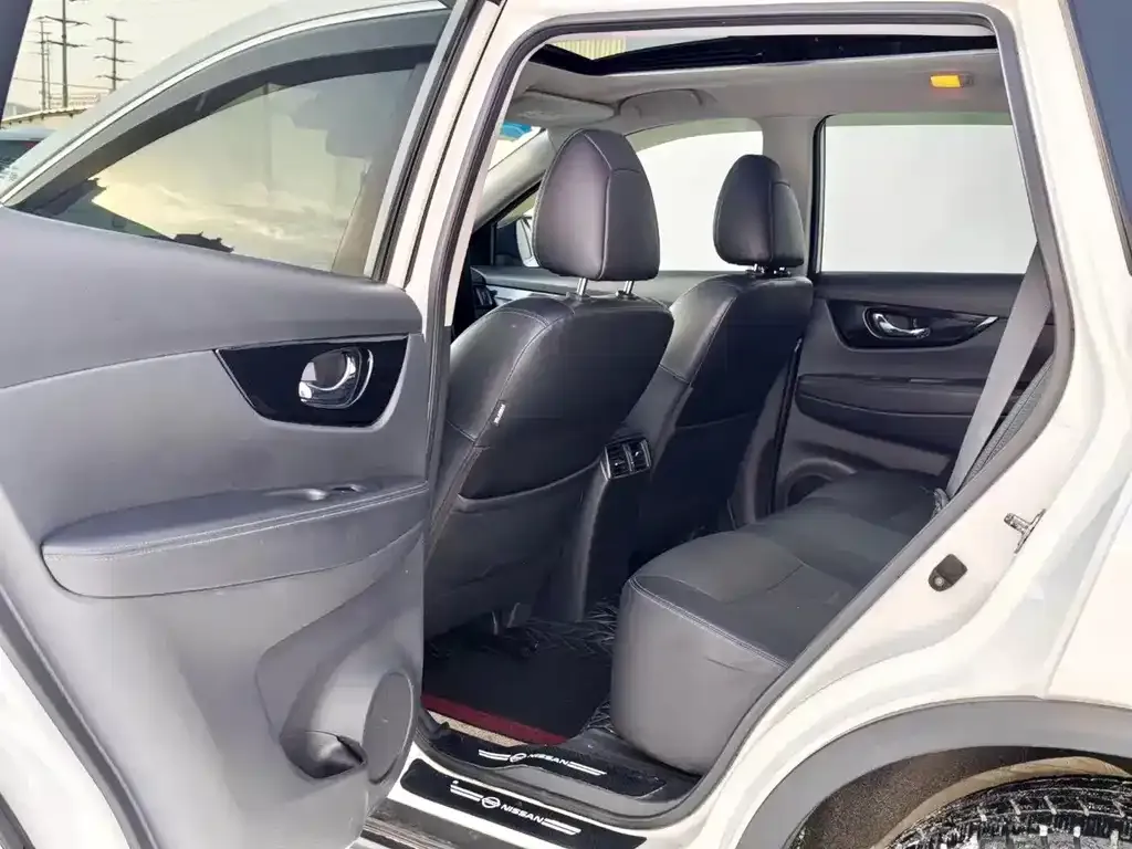 Nissan X-Trail 2021 из CN, фото 5